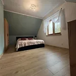 Nowy Dom Sajzy 34 Na Mazurach, Balia Ogrodowa Z Funkcja Jacuzzi Сasa de vacaciones Ełk