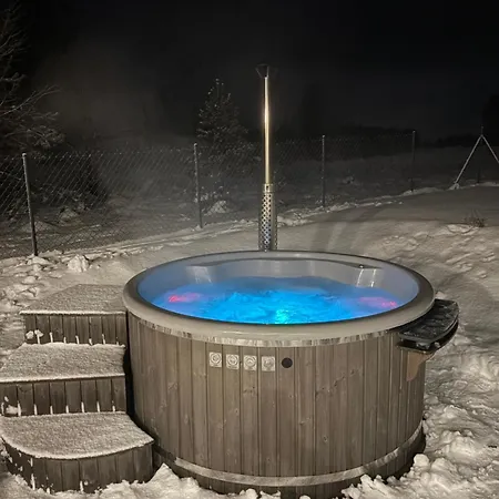 Semesterbostad Nowy Dom Sajzy 34 Na Mazurach, Balia Ogrodowa Z Funkcja Jacuzzi